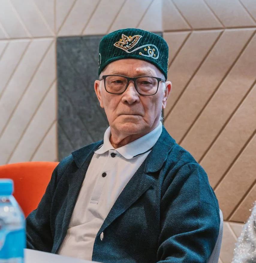 Равиль Ниязов отмечает 85 лет