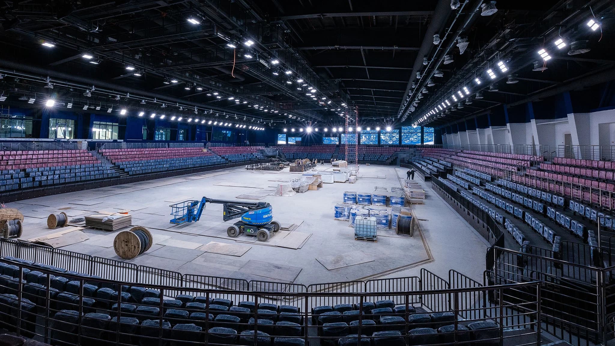 В Салехарде заканчивают строительство «Ямал Арены»