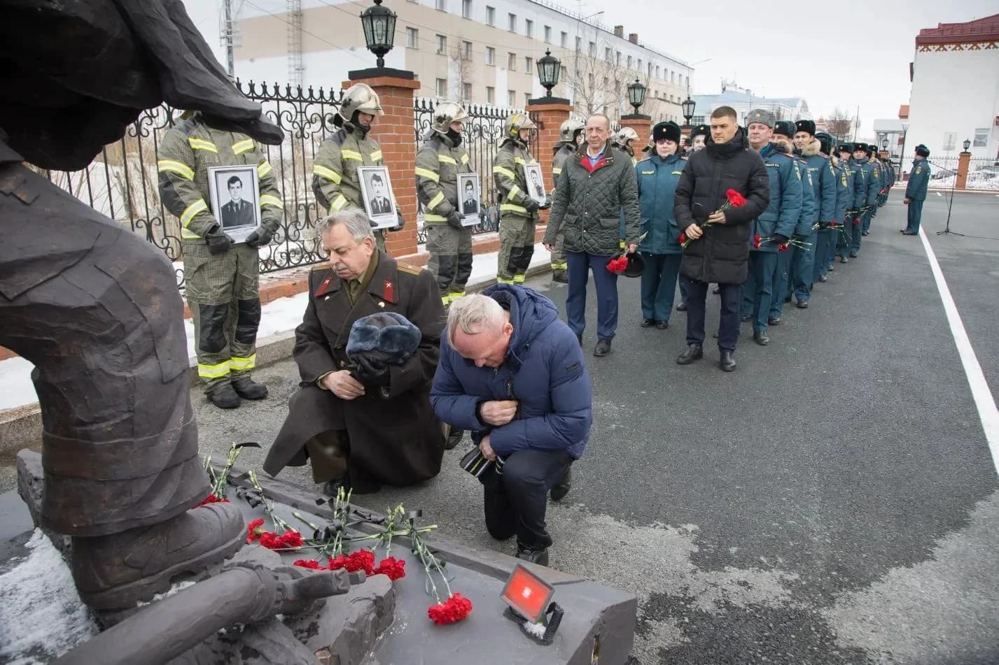 Память погибших коллег почтили в Салехарде