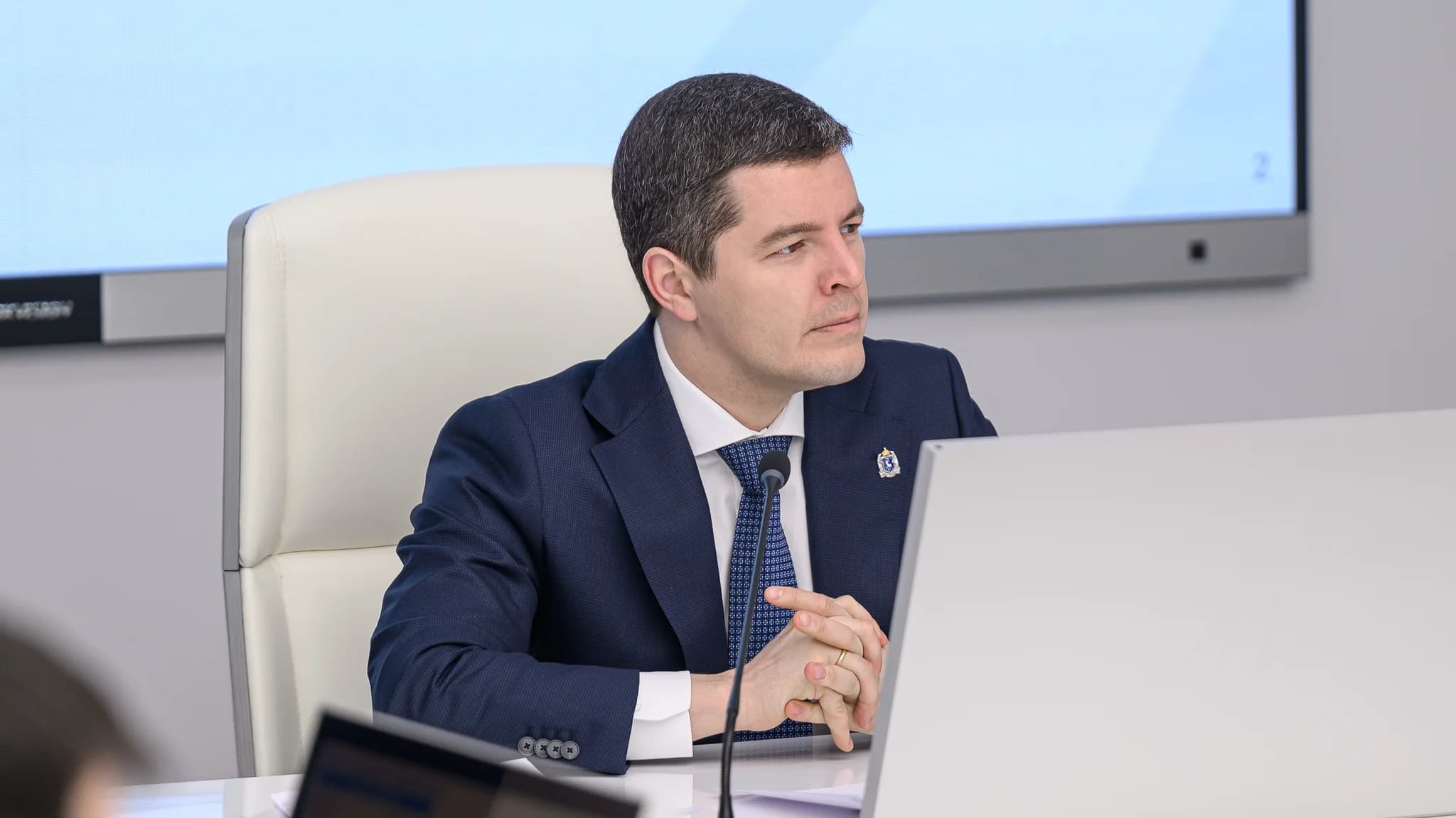 Дмитрий Артюхов на заседании комиссии