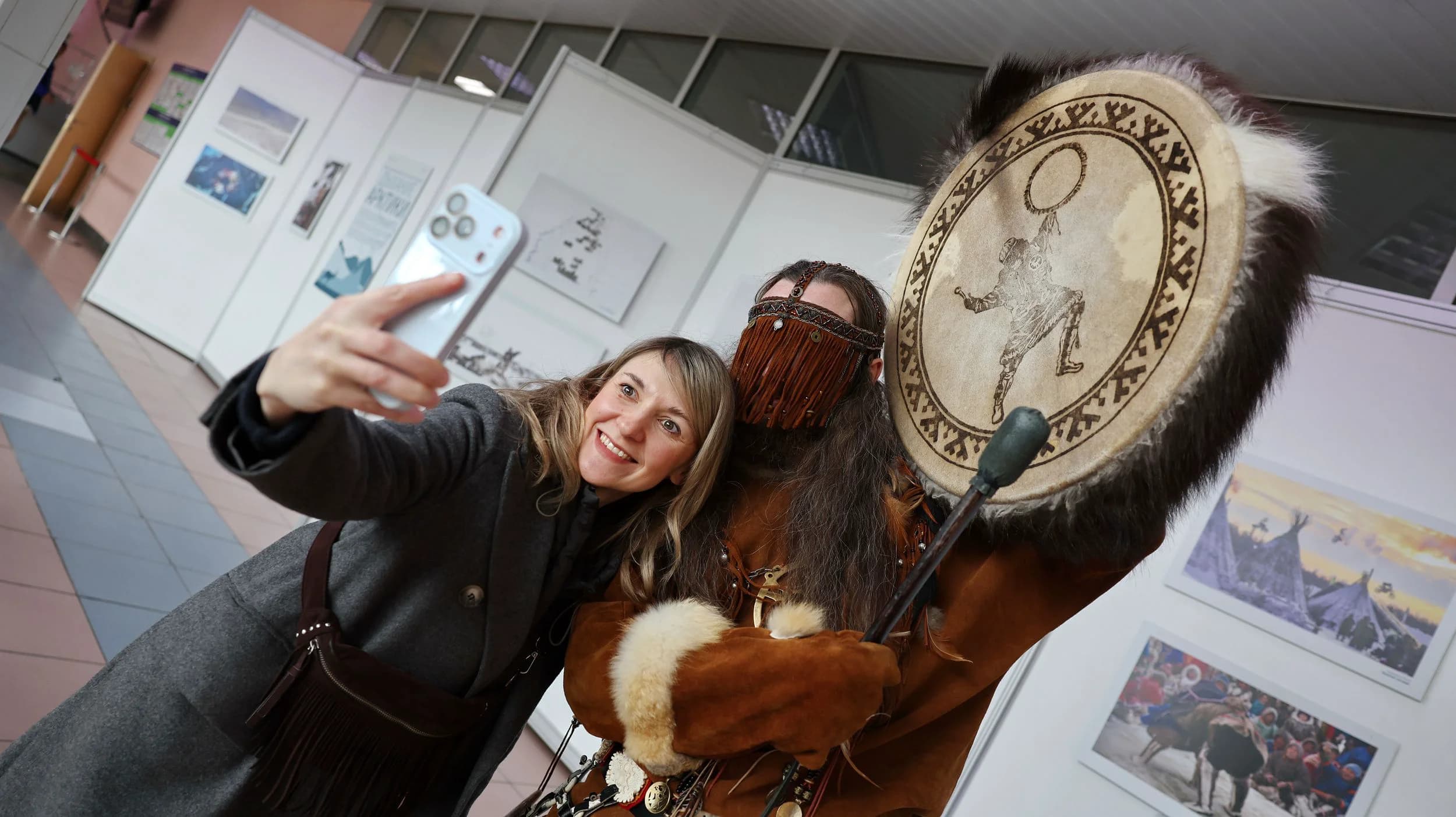 Пассажиры из Салехарда с шаманом