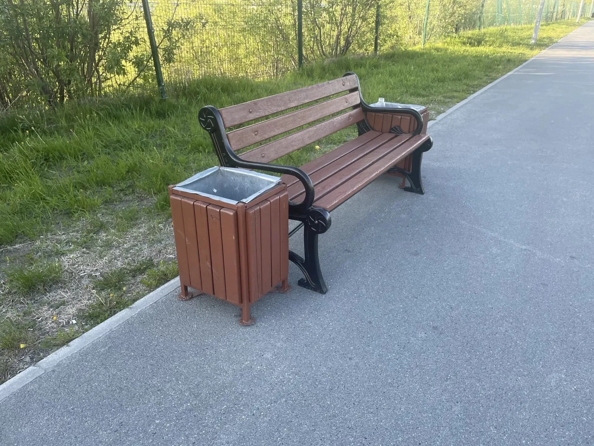 Скамейка на ул. Арктическая