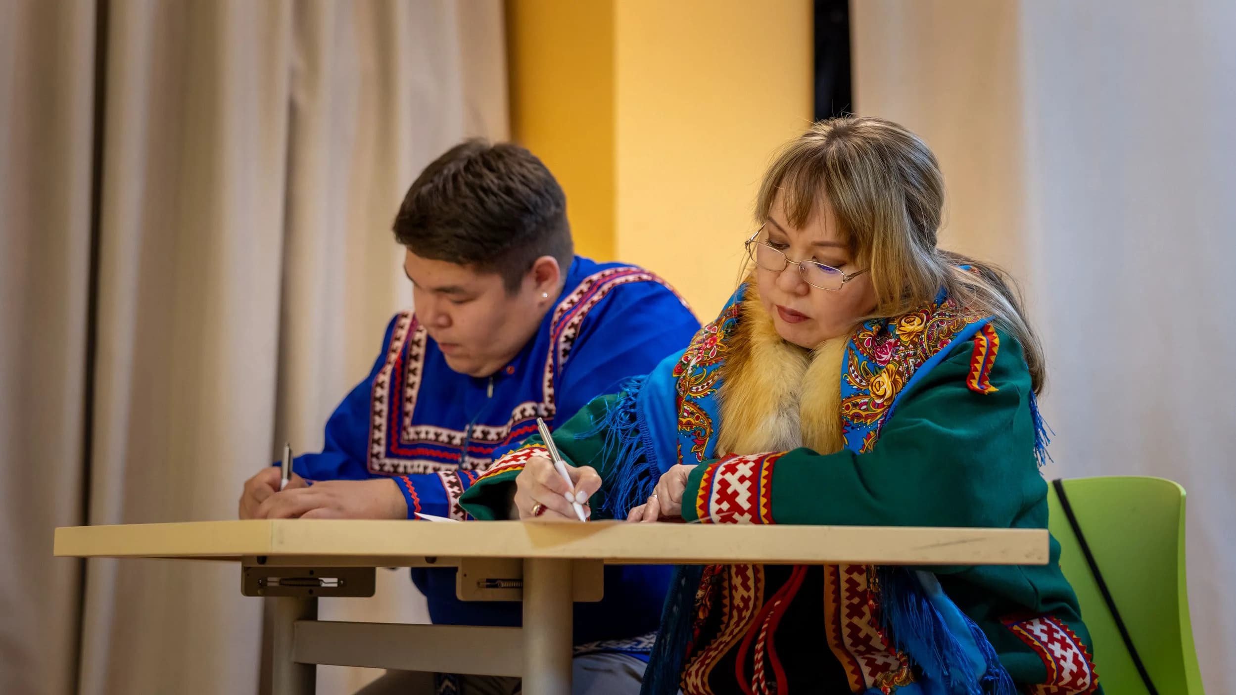 Диктант на национальных языках в Салехарде