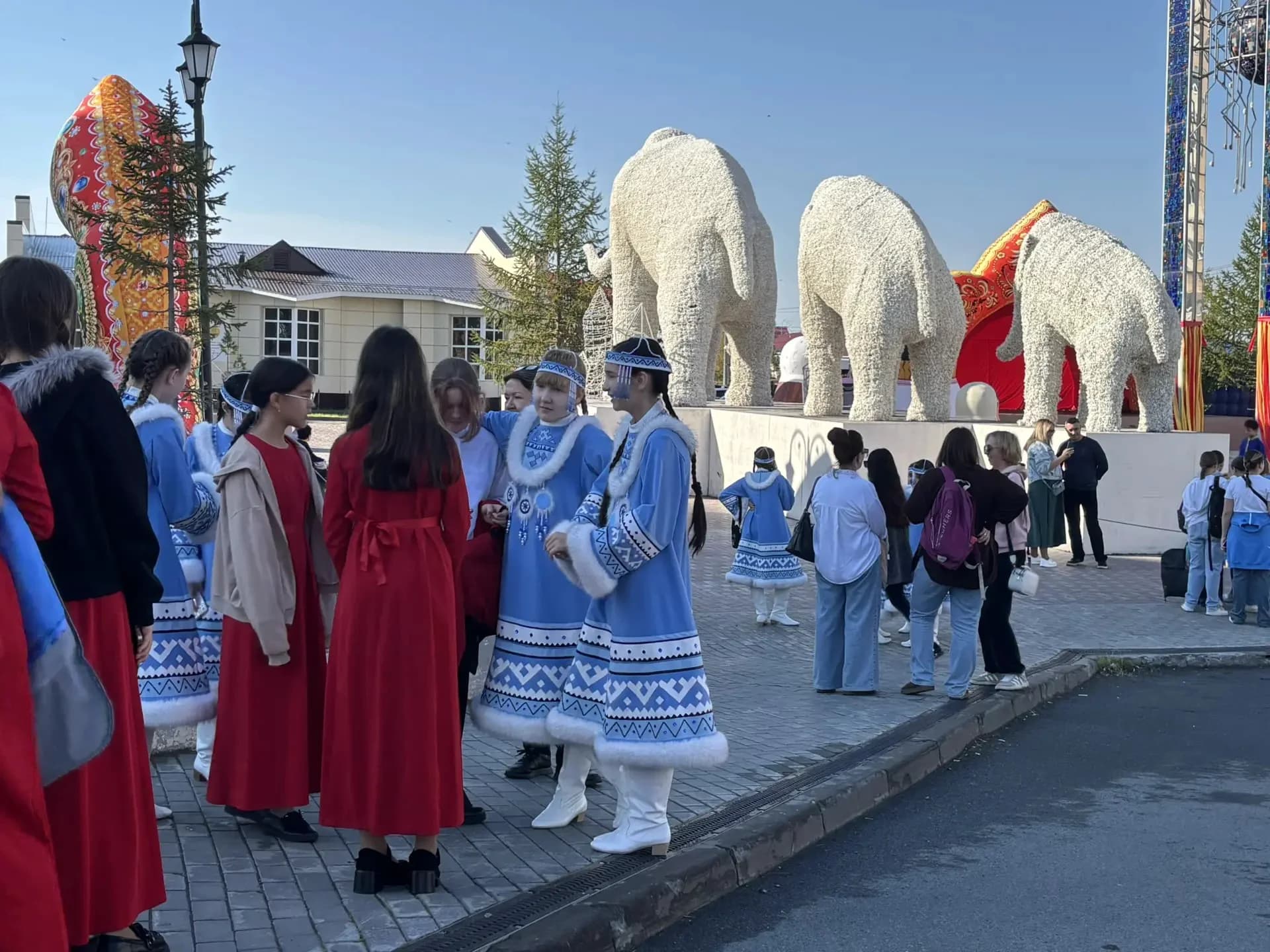 Артисты городских коллективов