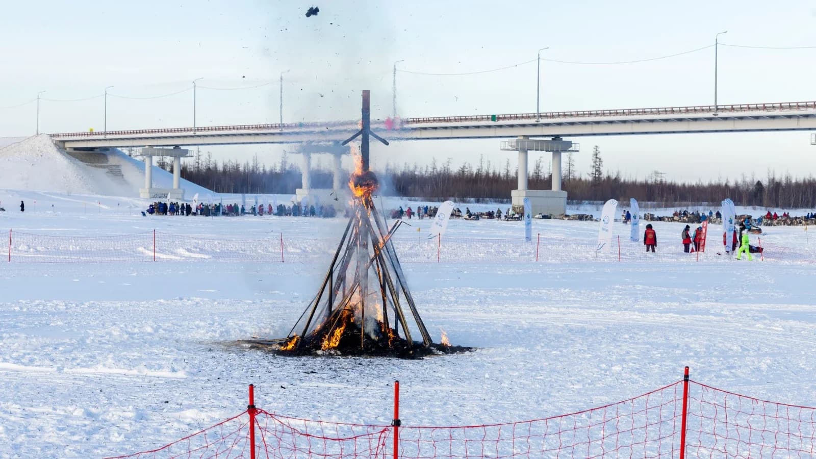 Метровые блины и мастер-класс по сервировке: как отметят масленицу в Салехарде