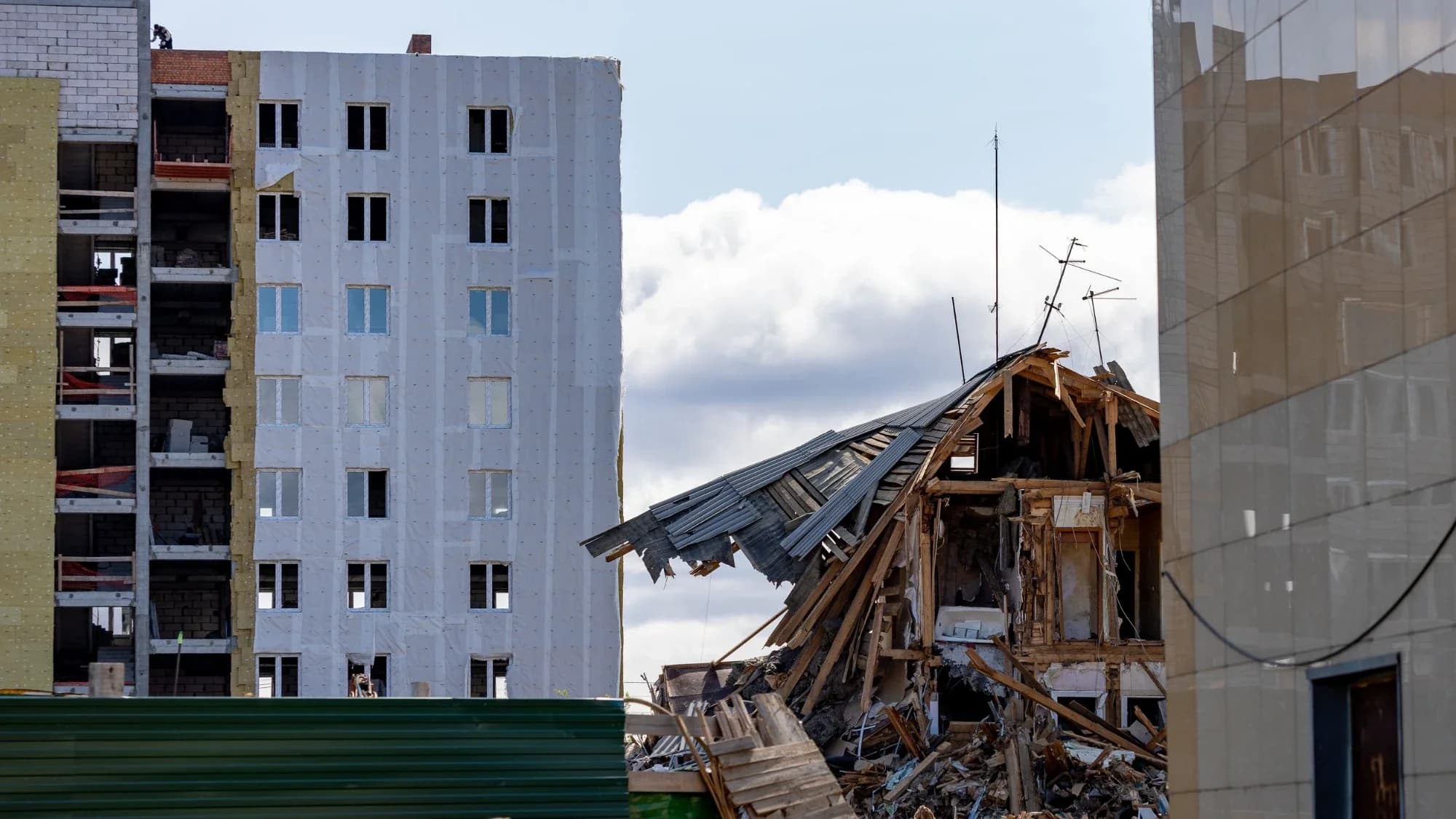 Власти Салехарда определили дома под снос