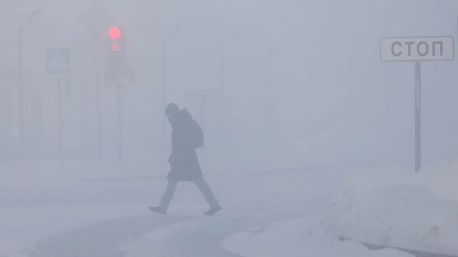 Из-за морозов школьникам Салехарда рекомендовали остаться дома