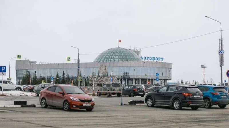 Аэропорт Салехарда обязали прекратить навязывать невыгодную парковку