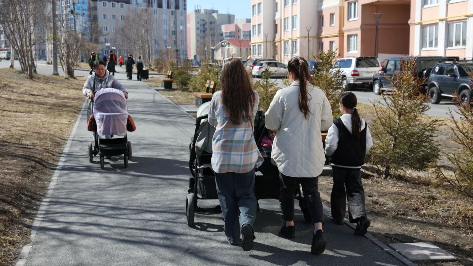 В Салехарде запаслись монетами для новорожденных