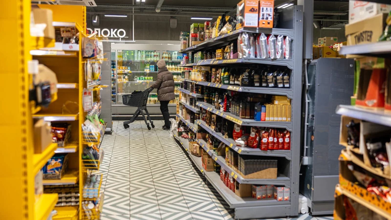 Опасную колбасу могут продавать в магазинах Салехарда