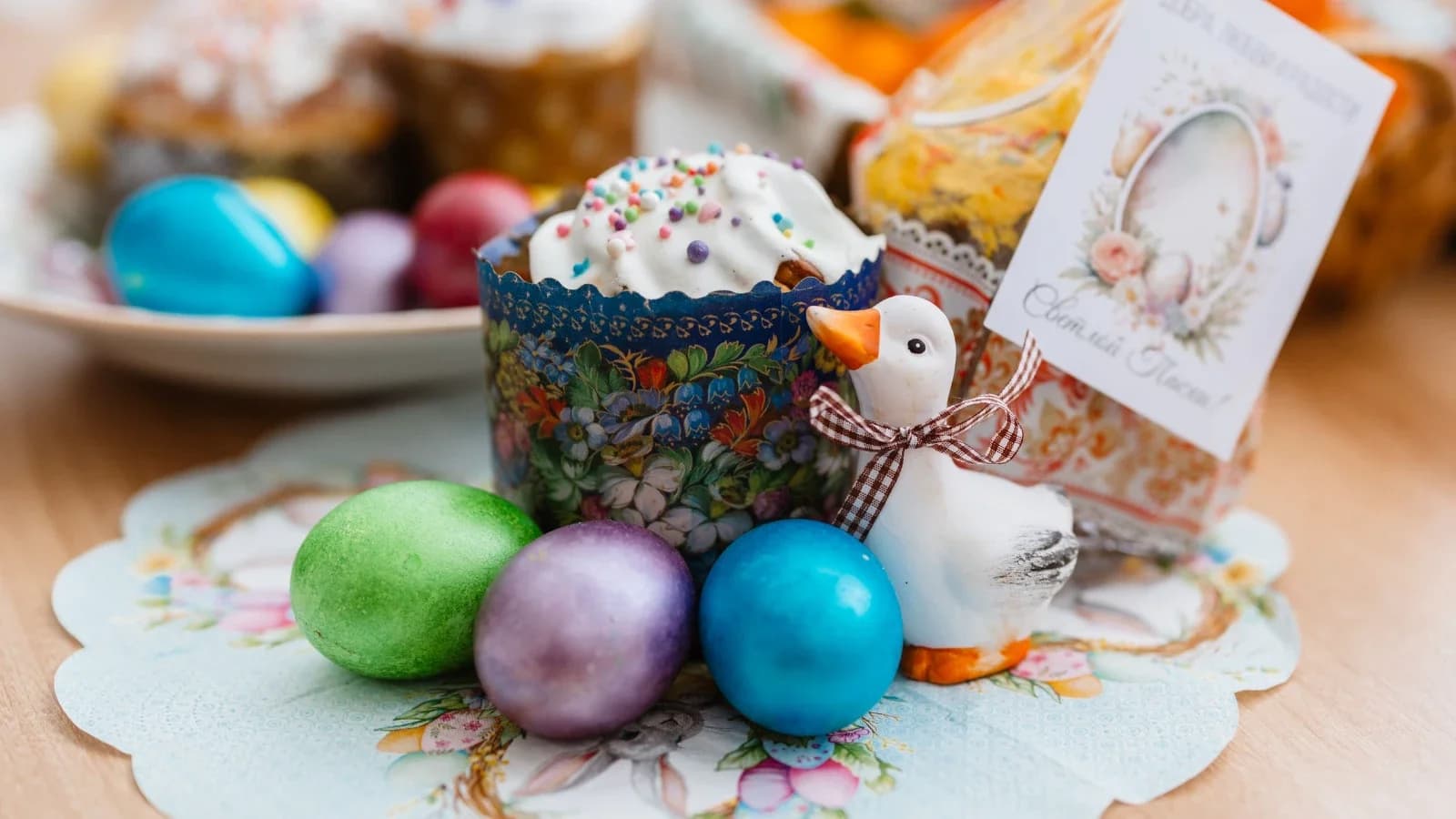 В Салехарде на Пасху освятят куличи и яйца и проведут литургии