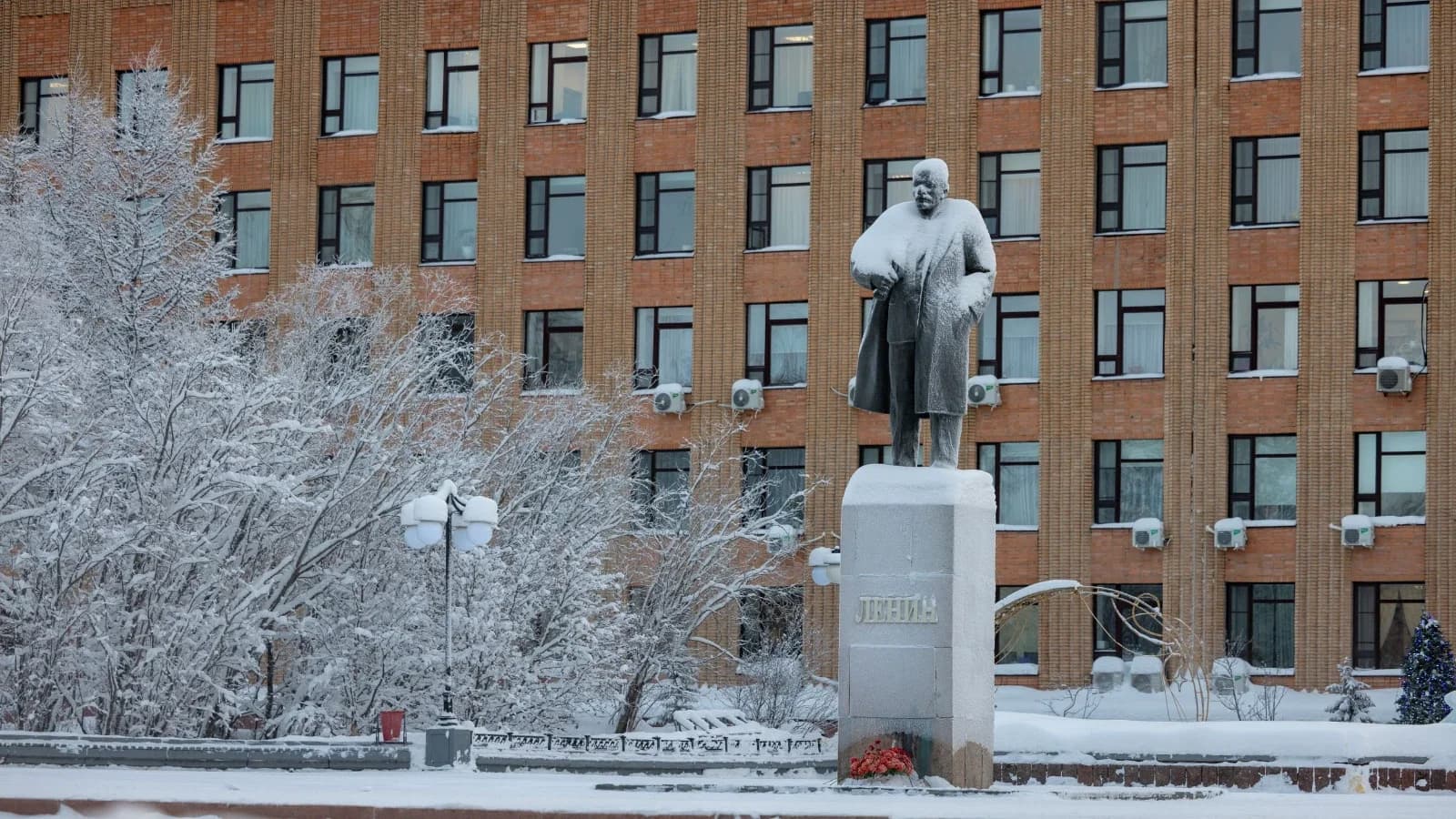 «Ленин на Ямале»: богатырь, вернувший ненцам солнце