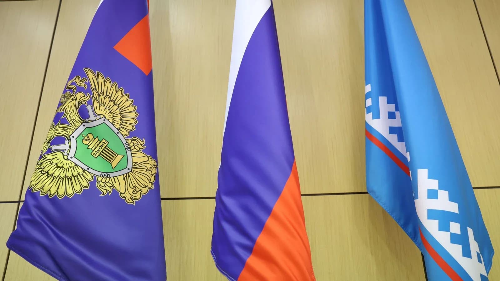 В Салехарде школу оштрафовали за нарушение трудового законодательства