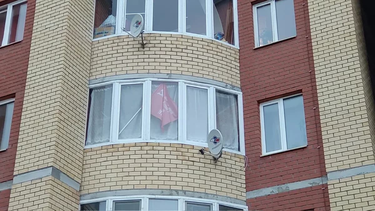 «Поющий автобус» и «Окна Победы»: что ждет Салехард в канун 9 Мая