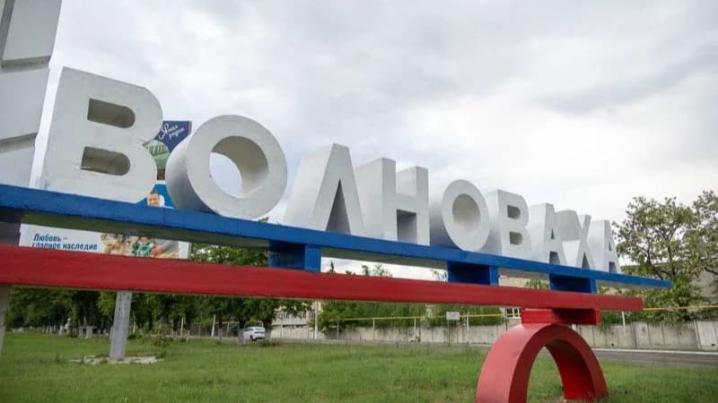 Полпред президента РФ Артем Жога оценил открытие сквера «Зеленый Пояс» в Волновахе