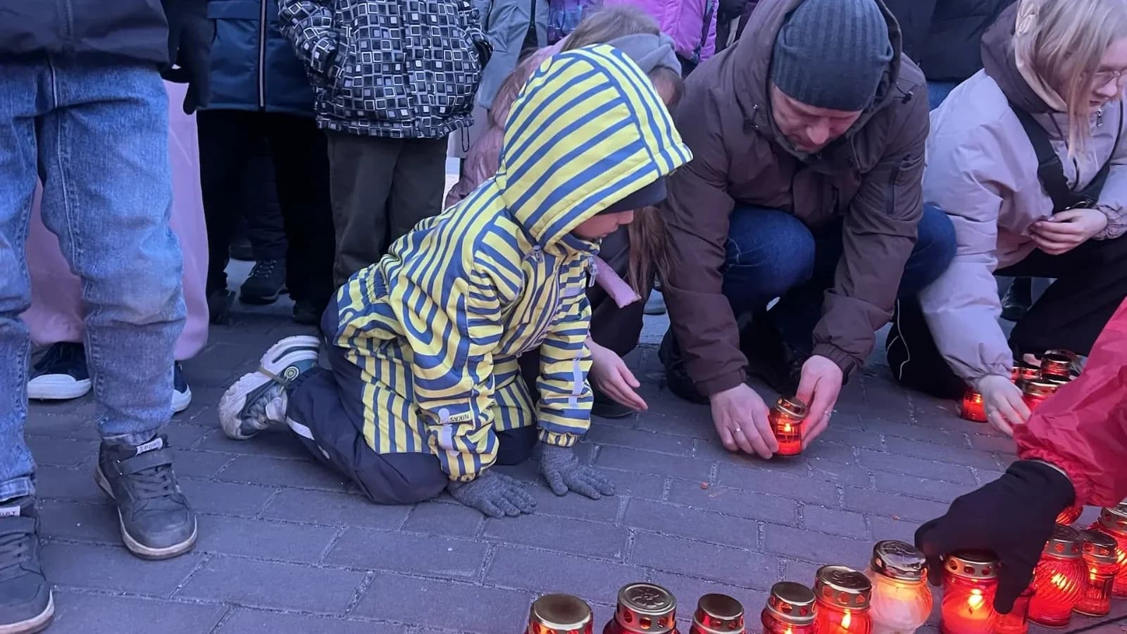 На площади в Салехарде засиял орден Отечественной войны. Фото