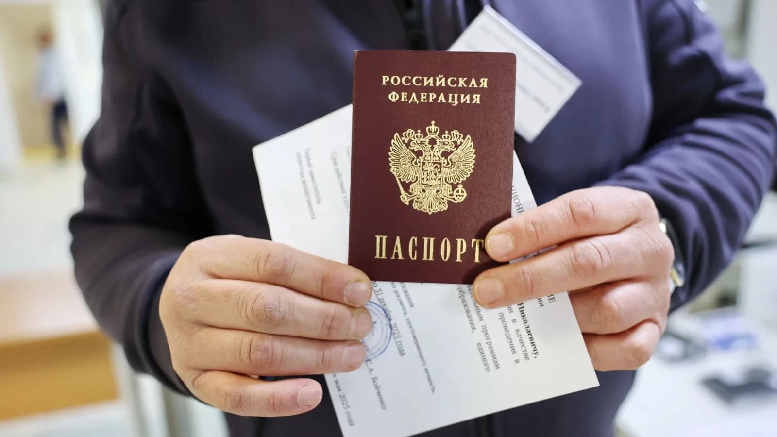 Финальные испытания: в Салехарде началась пора ЕГЭ