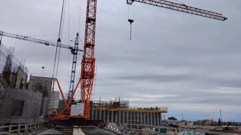 Объекты Салехарда показали депутату Тюменской облдумы. Фото