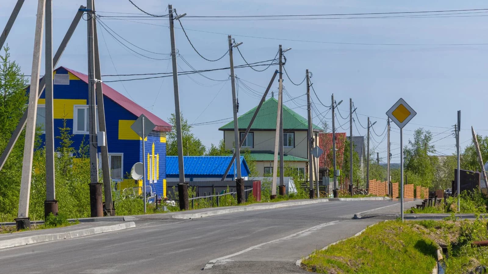 В Горнокнязевске важную дорогу реконструируют с учетом пожеланий жителей