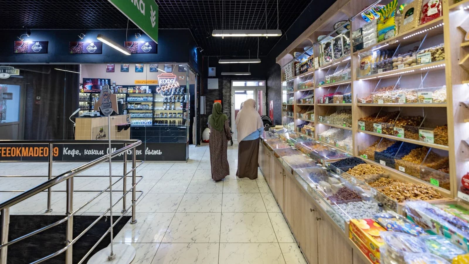В Салехарде к концу месяца откроют торговый центр