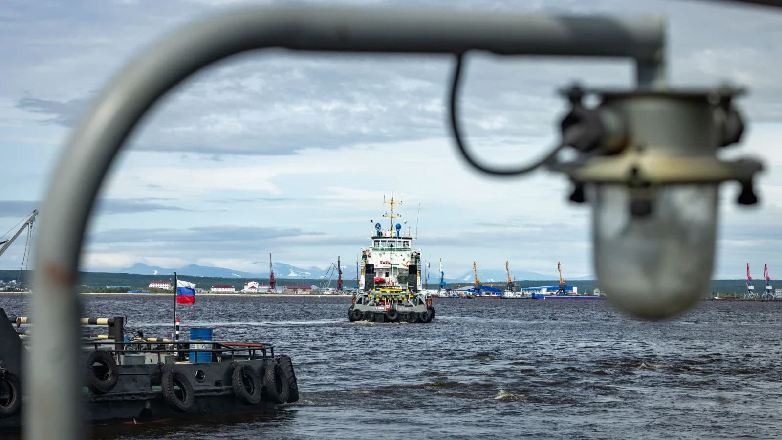 Ограничения работы переправы Салехард — Лабытнанги спрогнозировали синоптики