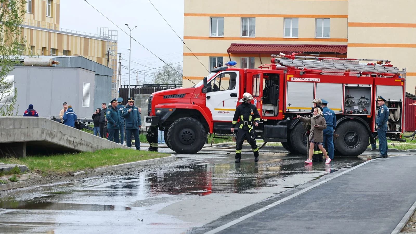 В Салехарде горел дом по улице Губкина