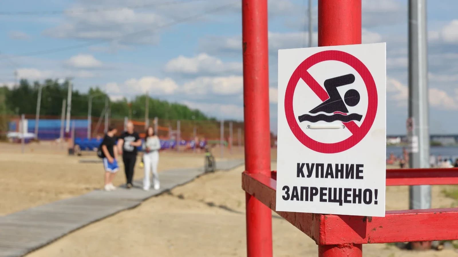 Не пляж, а зона отдыха: власти Салехарда проверили набережную Полябты