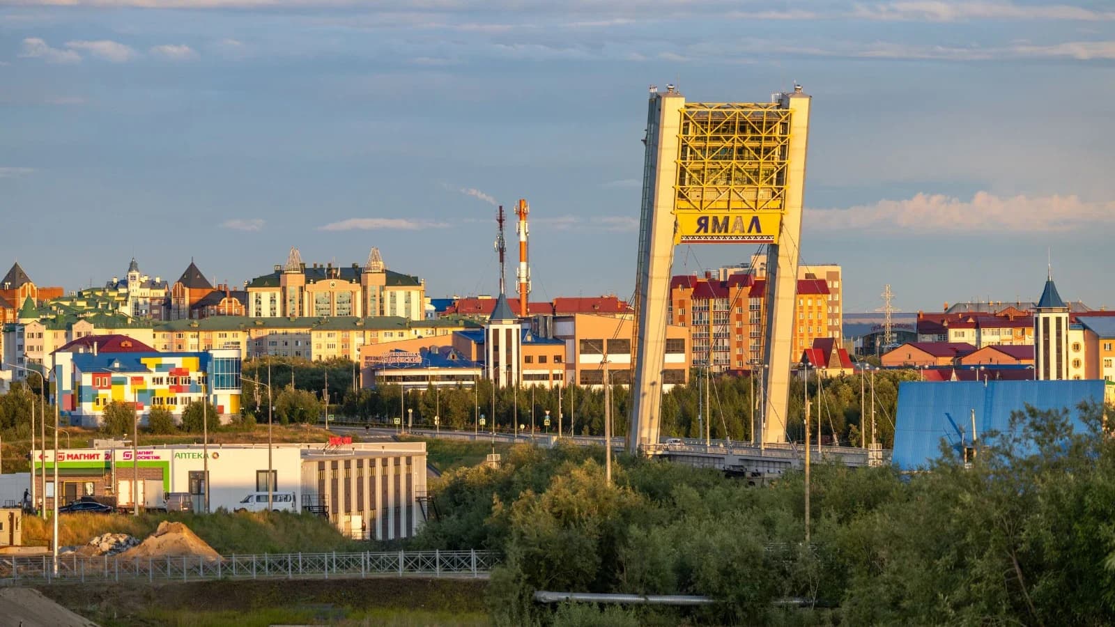 Сухая и теплая погода ожидает Салехард в выходные