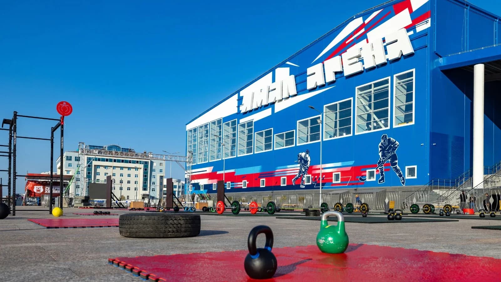 Самый крупный спорткомплекс в Арктике: Артюхов рассказал об открытии «Ямал Арены»