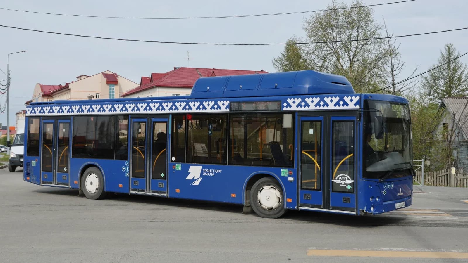 В Салехарде для безопасности жителей отменили остановку автобуса